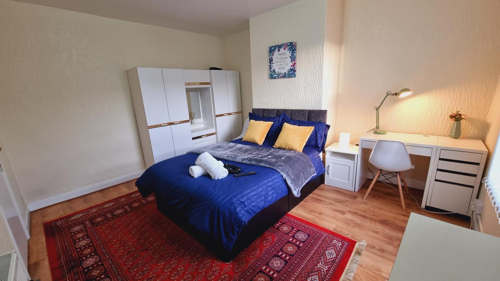 Spacious Two Bedroom House, Parking And Wifi Leeds  Exteriér fotografie